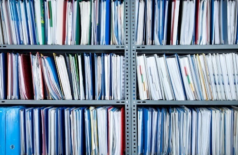 dokumenty segregatory polka