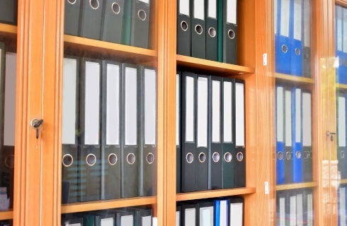 dokumenty segregatory szafka