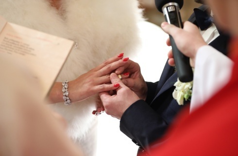 Ślub na zwolnieniu lekarskim nie zaszkodził zdrowiu panny młodej