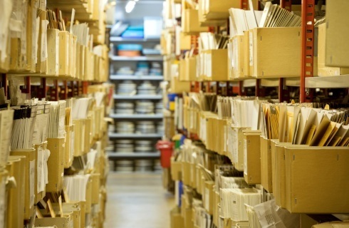 dokumenty segregatory polka