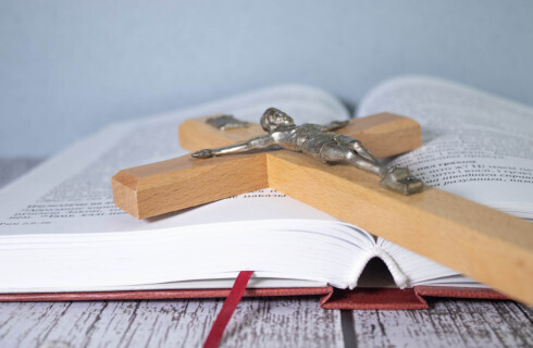 Rachunek za prąd płacony z zaświatów - prawo wyznaniowe do zmiany