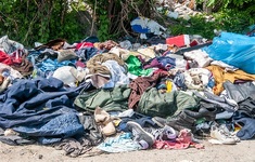 smieci recykling ubrania odziez odpady