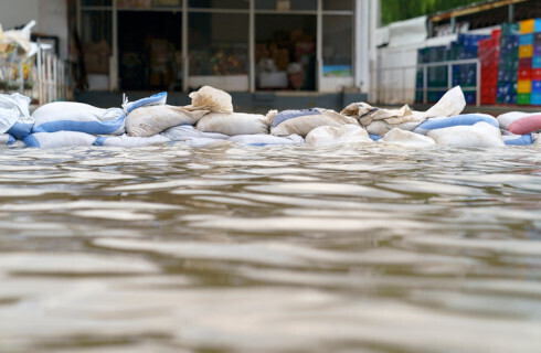 powodz zalanie worki