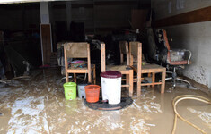 powodz zalanie meble dom