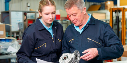 pracownicy przemyslowi