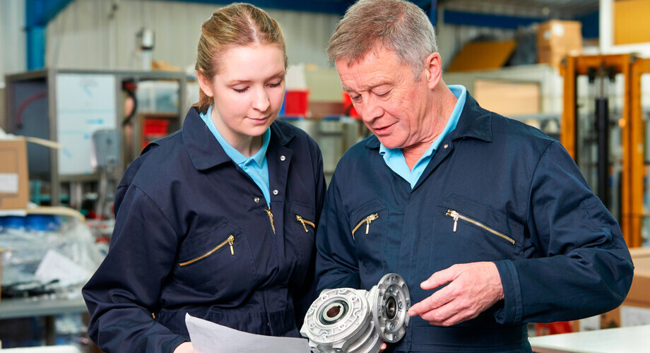 pracownicy przemyslowi