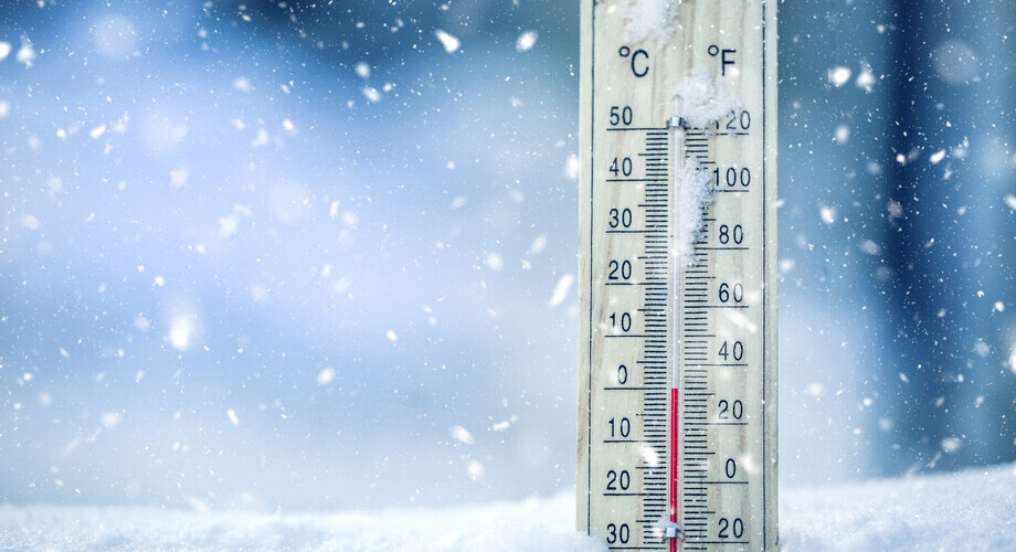 Śliski chodnik? Właścicielowi nieruchomości grozi i 1500 zł