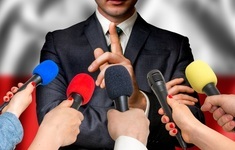 konferencja prasowa rzecznik polityk