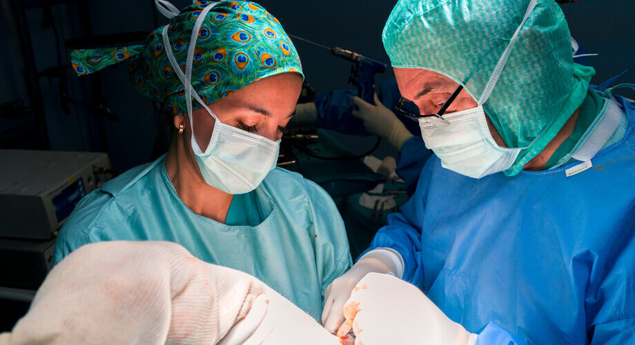 Jak wygląda organizacja opieki całodobowej?