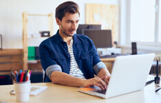 laptop mezczyzna komputer