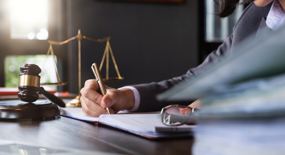 Aplikant adwokacki asystentem sędziego? Adwokatura podzielona