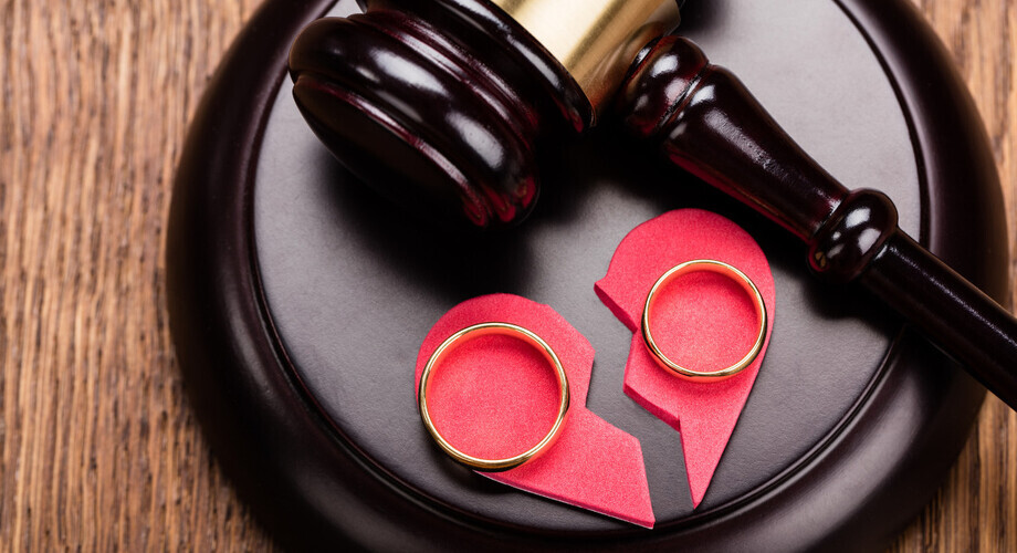 Orzekał tzw. neosędzia, więc nie ma rozwodu