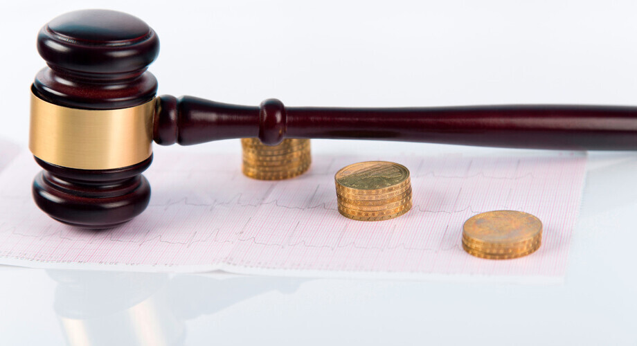 Maksymalnie 150 zł dla obrońcy zatrzymanego, państwo więcej na razie nie ma