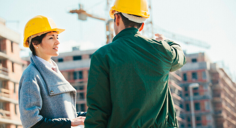 budowa dzwig zuraw kask