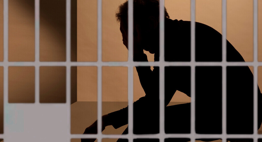 wiezienie cela skazany