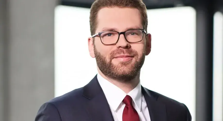 Adam Wisniewski 0001