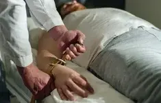 Pacjent Lozko Pasy Przymus