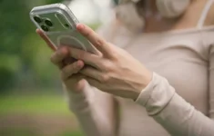 telefon komorka Kobieta