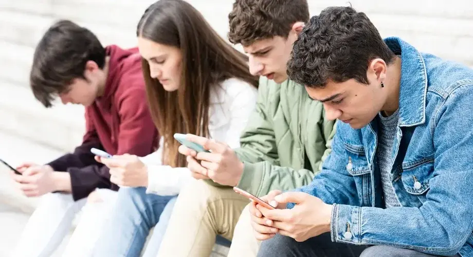 Telefon Komorka Nastolatkowie