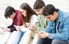 Telefon Komorka Nastolatkowie